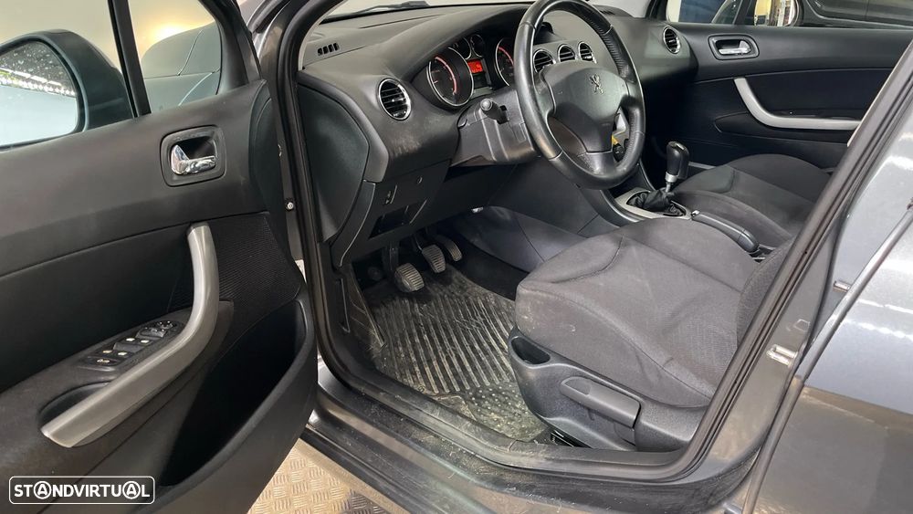 Peugeot 308 SW 1.4 16V Premium - 11