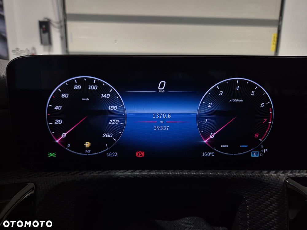 Mercedes-Benz CLA 200 7G-DCT - 19