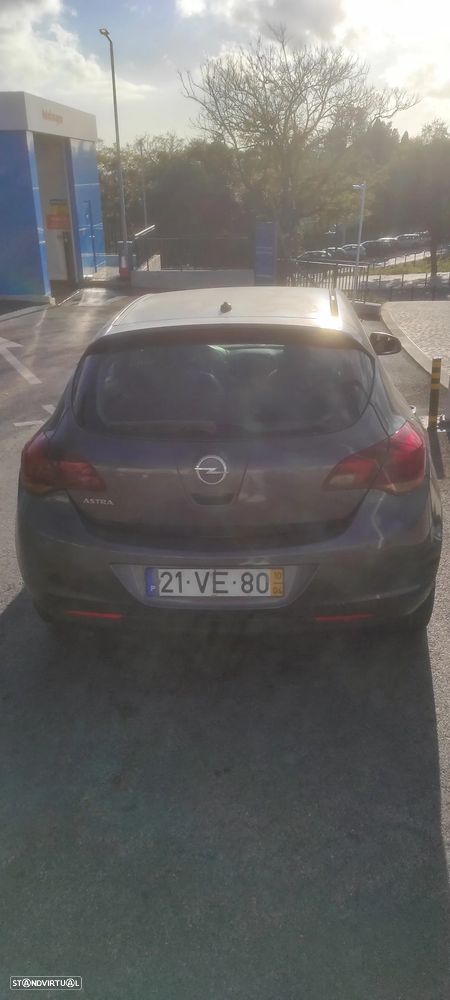 Opel Astra 1.7 CDTI DPF Cosmo - 8
