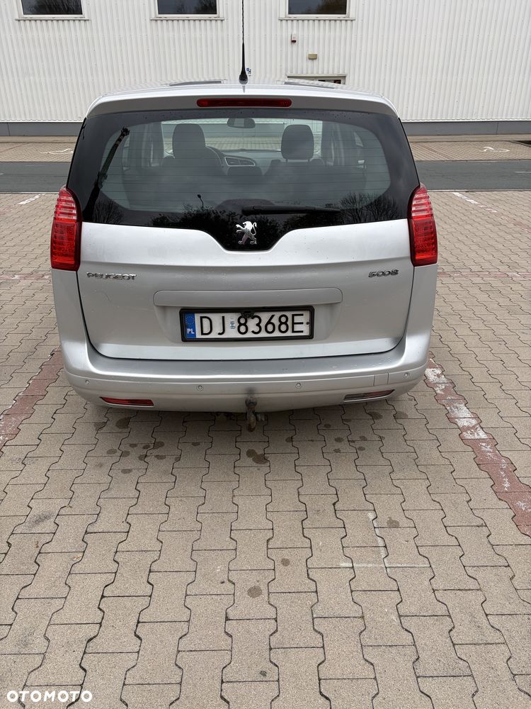 Peugeot 5008