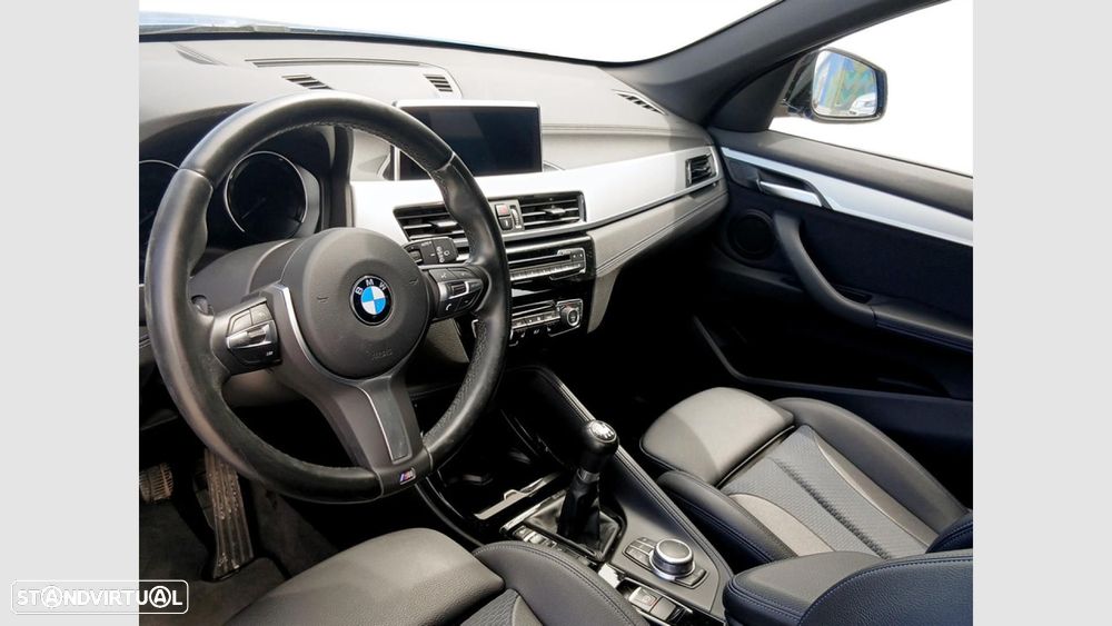 BMW X1 sDrive18d — fotografia 13