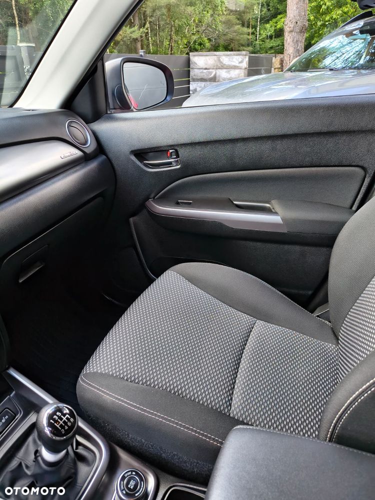 Suzuki Vitara 1.4 Boosterjet SHVS Premium 4WD - 25