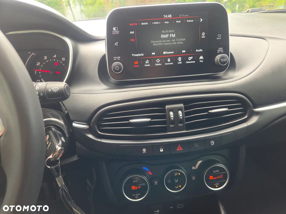Fiat Tipo 1.4 T-Jet 16v Lounge - 17