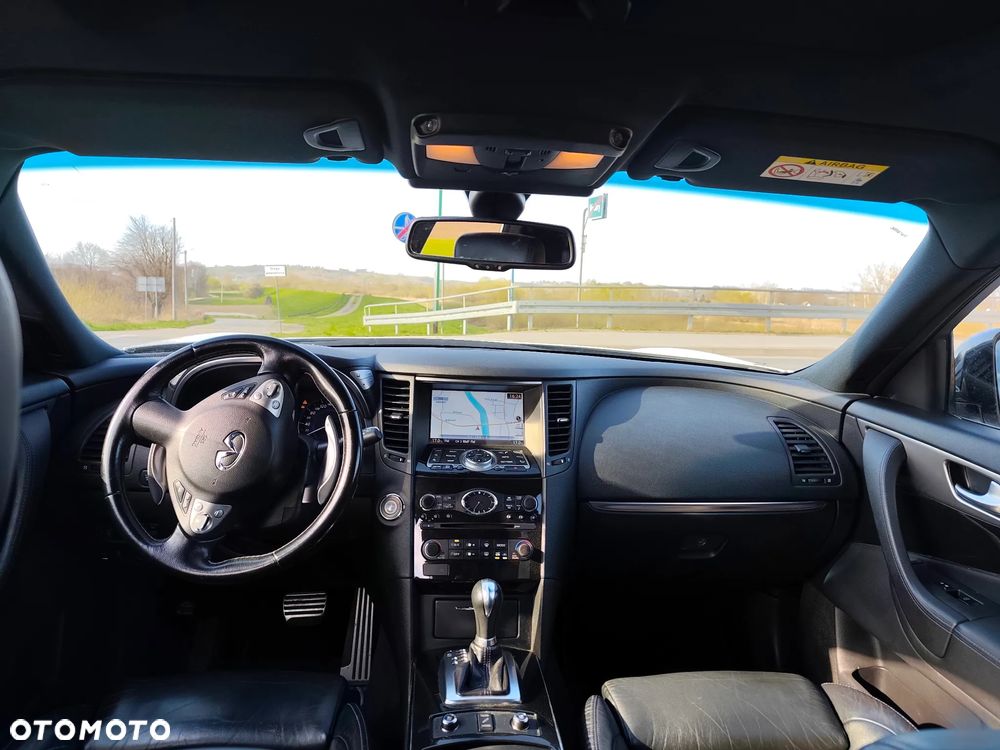 Infiniti Q70 3.0d S - 27