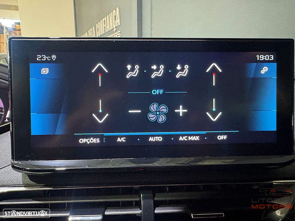 Peugeot 5008 1.2 PureTech Allure Pack EAT8 - 29