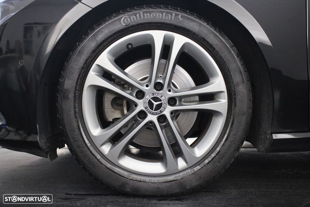 Mercedes-Benz CLA 180 d Shooting Brake Style Aut. — fotografia 46