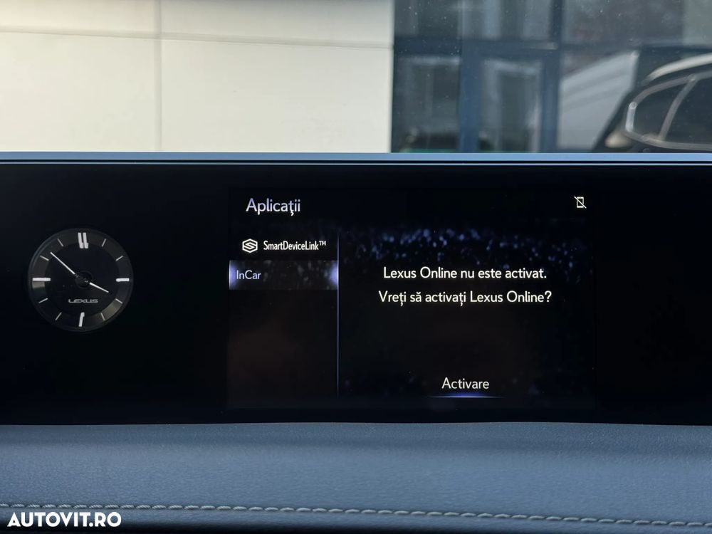 Lexus UX 250h FWD Executive - 33