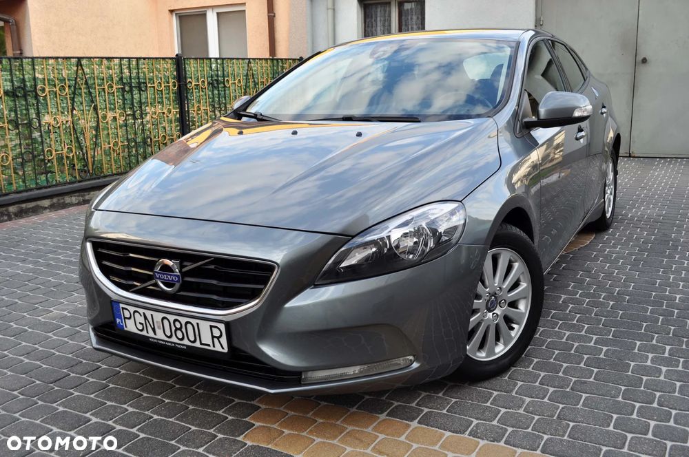Volvo V40 2015 photo 2