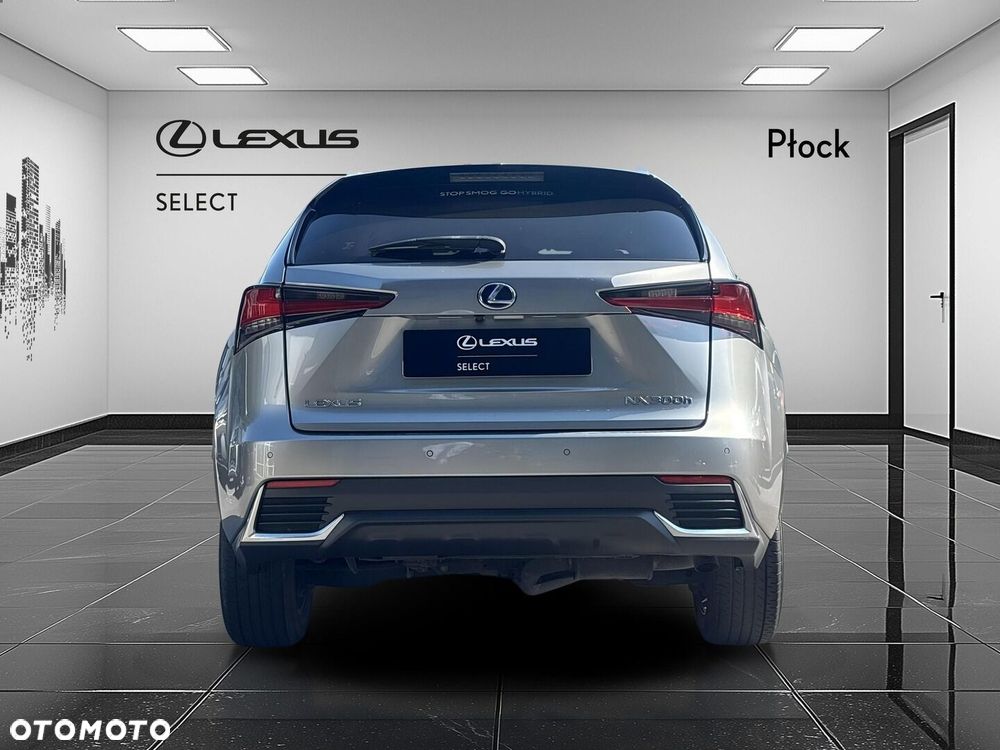Lexus NX 300h F Impression AWD - 4