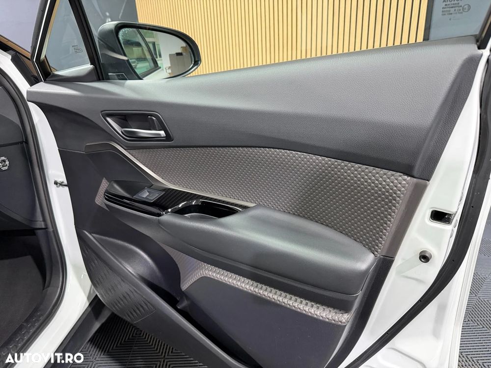 Toyota C-HR 2.0 HSD 184 CP 4x2 CVT Classy - 22