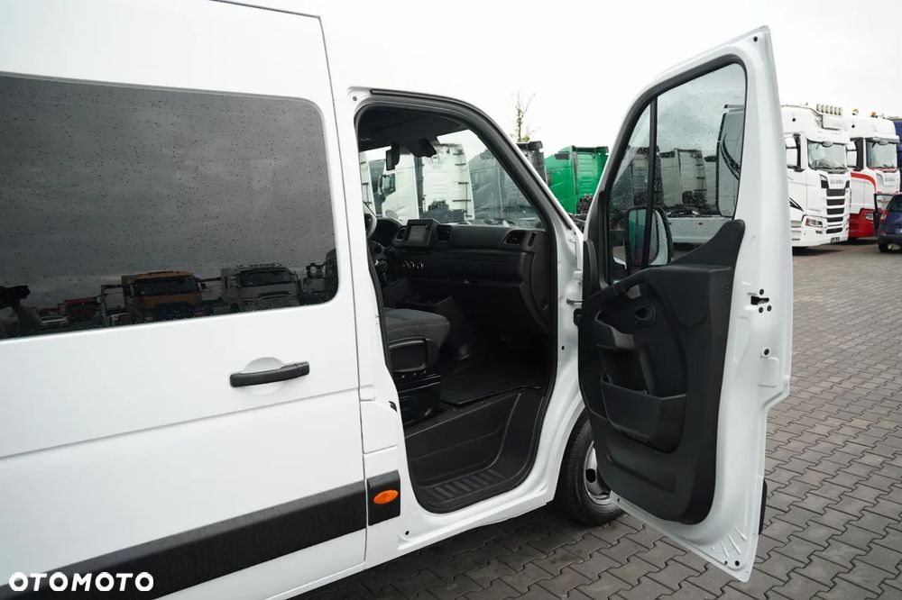 Renault MASTER / BLASZAK / FURGON / BRYGADÓWKA - 6 MIEJSC / BLIŹNIAK / SPROWADZONY / - 33