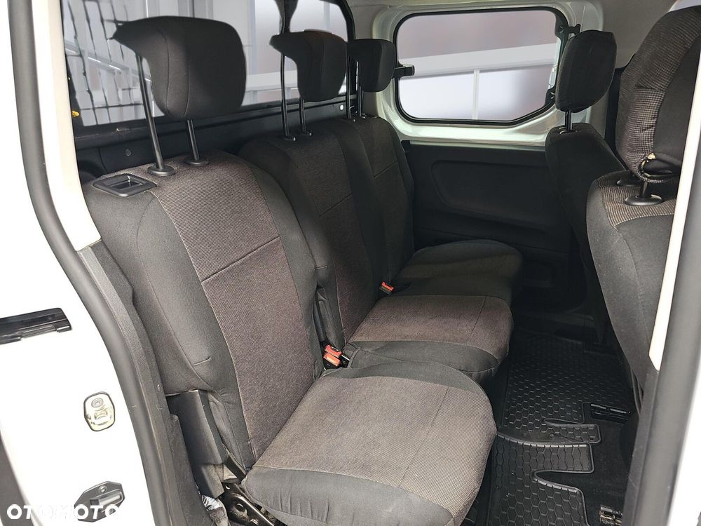 Opel Combo 1.5 DT Edition 102KM - 10