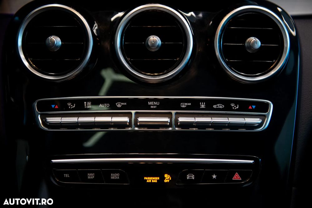 Mercedes-Benz GLC 300 d 4MATIC - 24