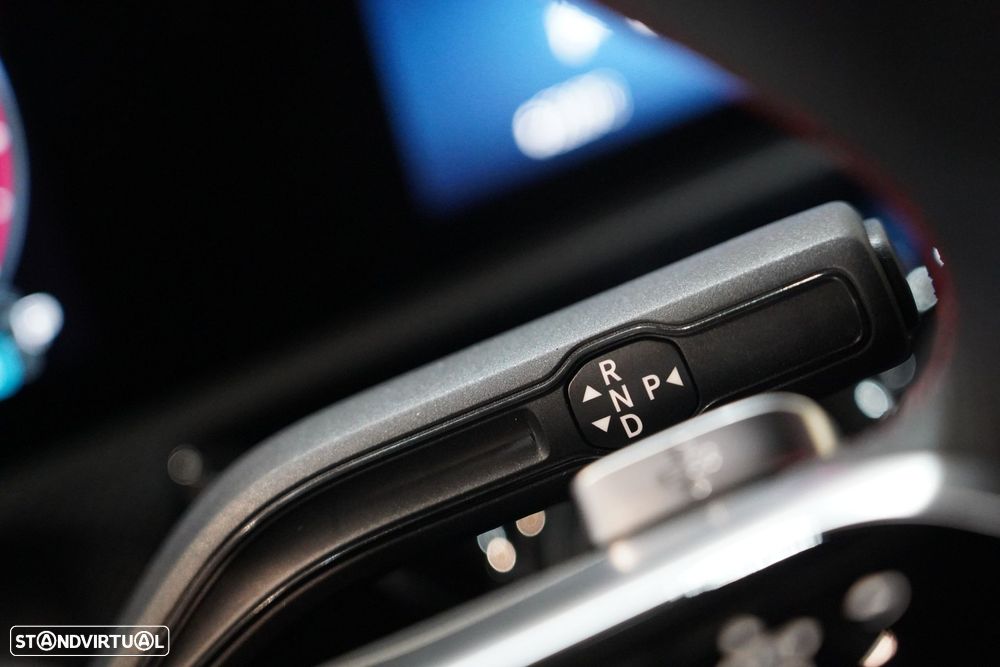 Mercedes-Benz A 200 7G-DCT AMG Line - 12