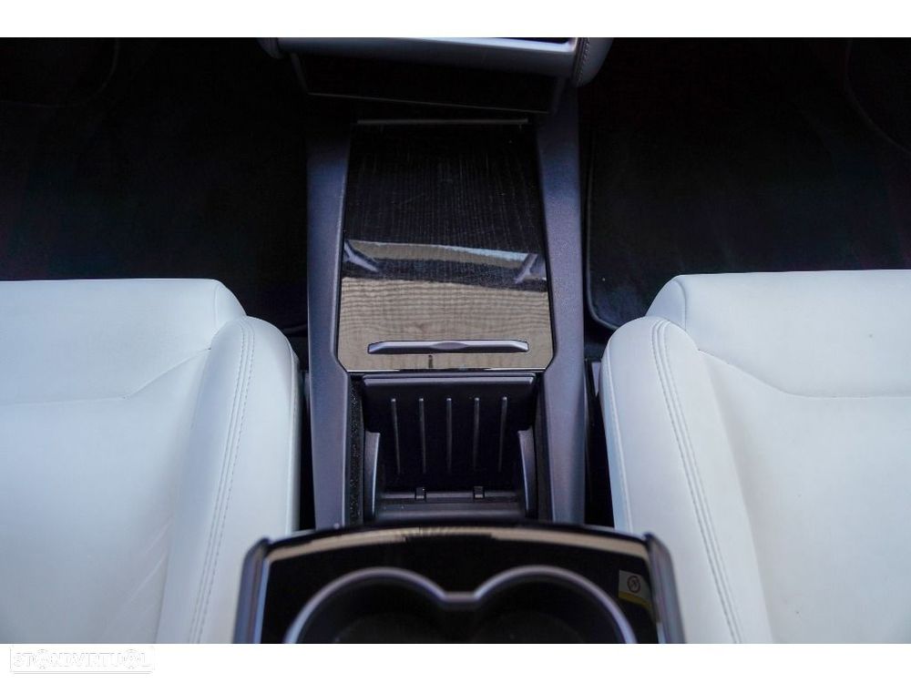 Tesla Model S 75D - 27