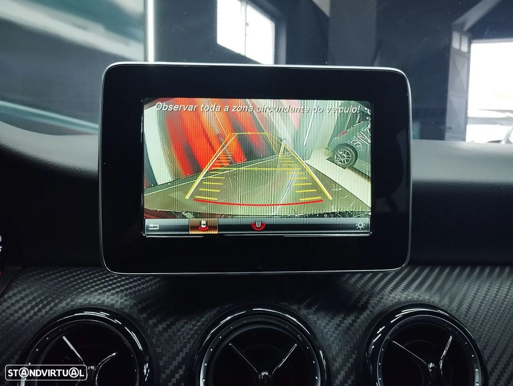 Mercedes-Benz GLA 180 d - 22