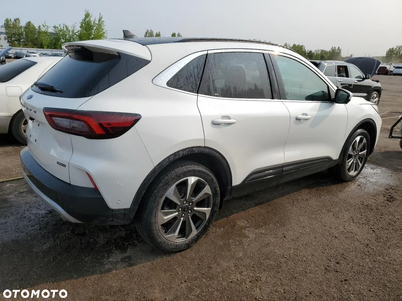 Ford Kuga - 4