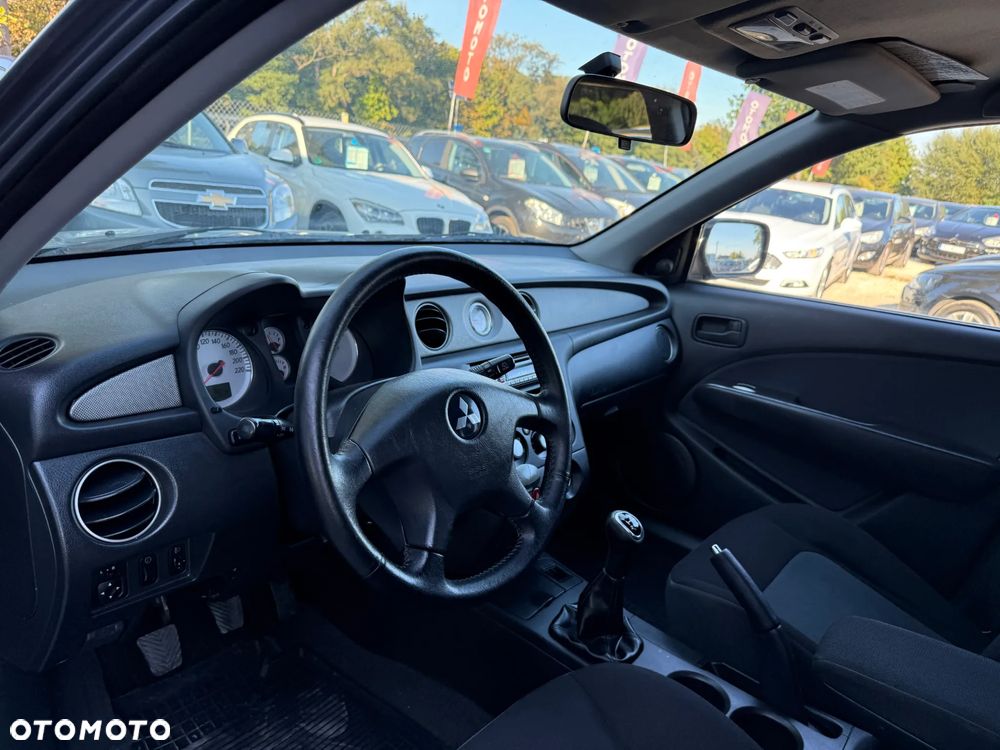 Mitsubishi Outlander 2.0 Comfort - 27