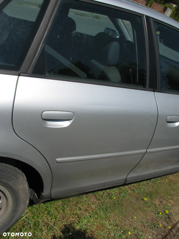 DRZWI PRAWY TYŁ AUDI A3 8L LY7W  DRZWI PRAWY TYŁ AUDI A3 8L LY7W LIFT