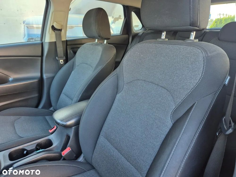 Hyundai i30 1.5 DPI Comfort - 8