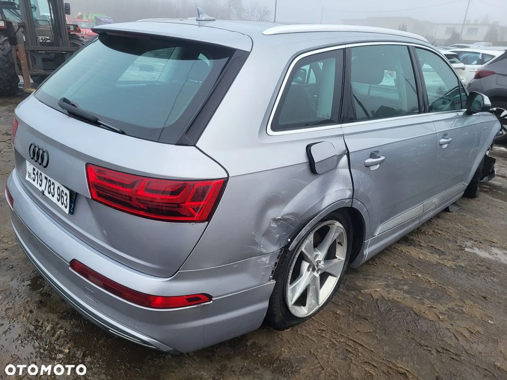 Audi Q7 - 16