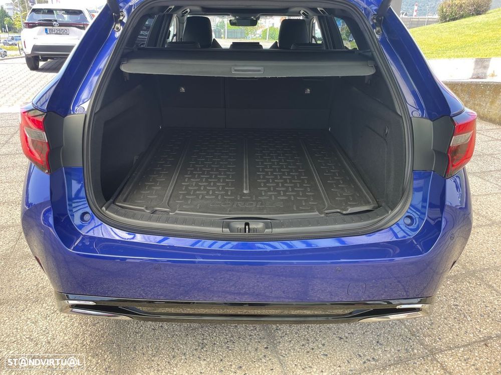 Toyota Corolla 2.0 Hybrid Exclusive - 11
