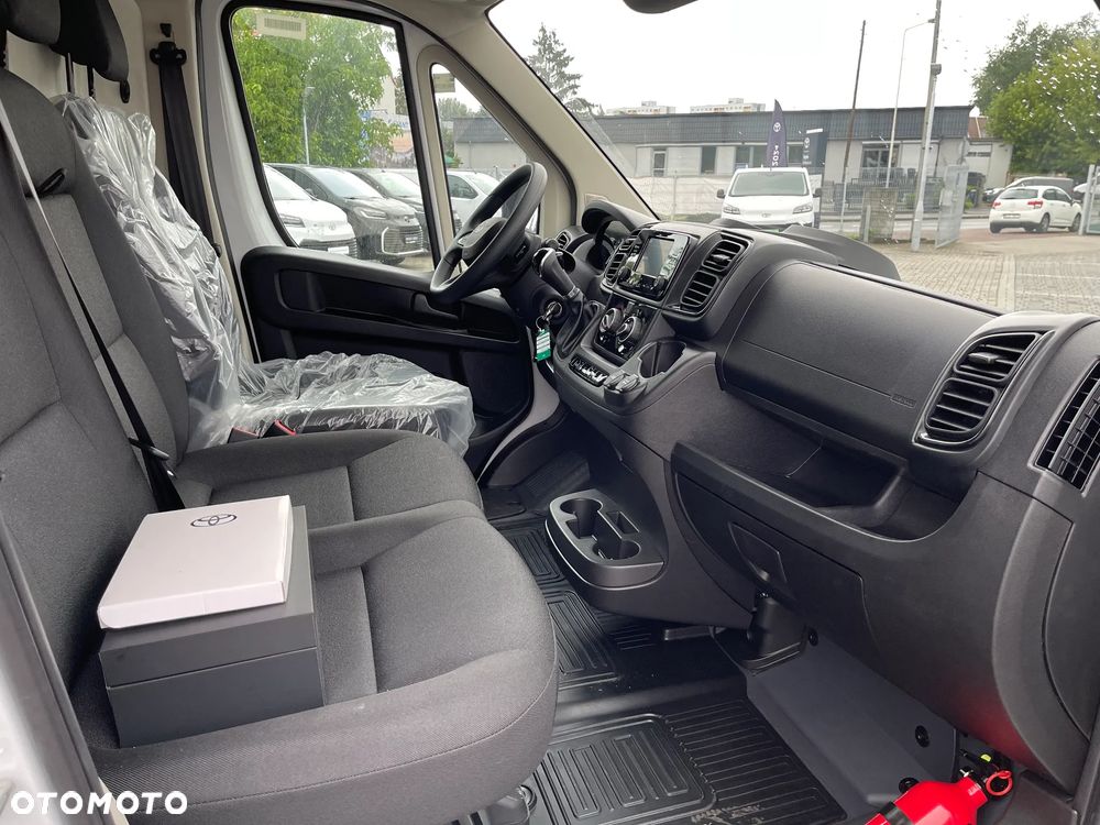 Toyota ProAce - 12