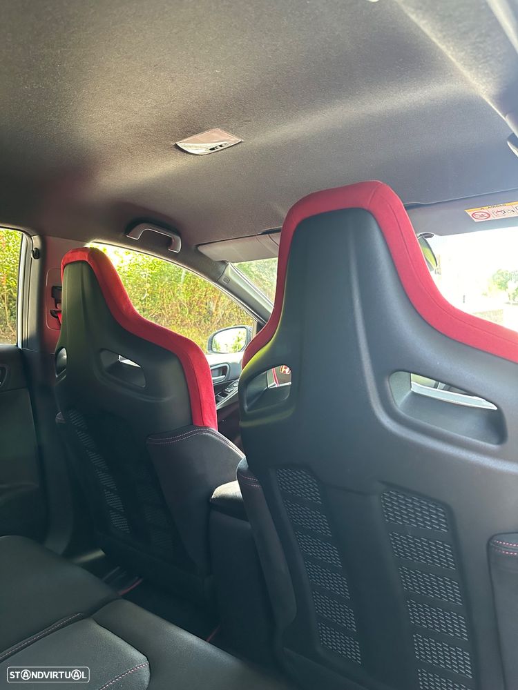 Honda Civic 2.0 VTEC Turbo Type R GT - 31