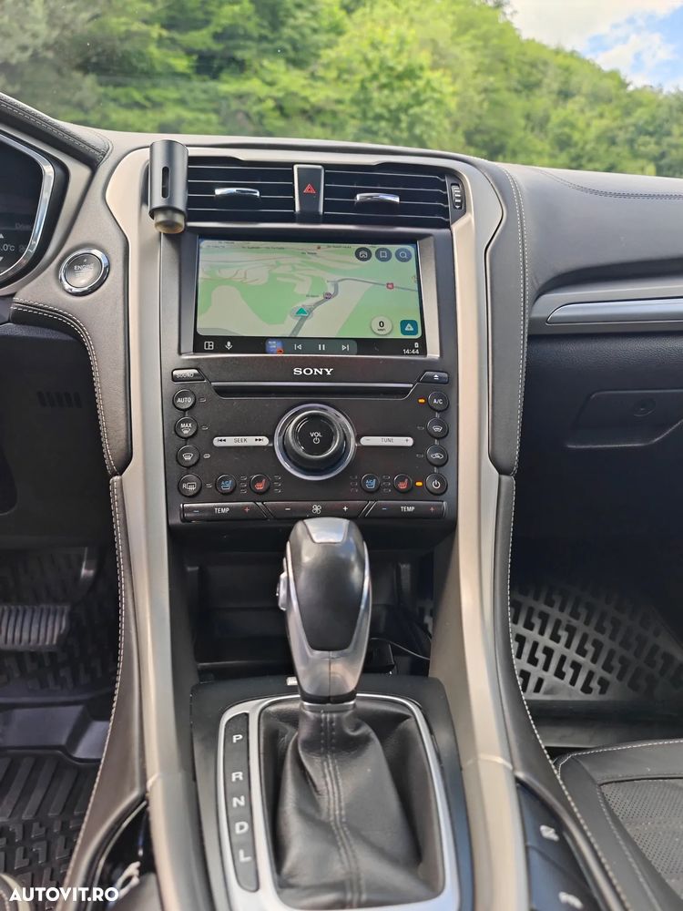 Ford Mondeo 2.0 HEV Vignale - 17