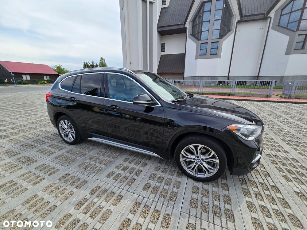 BMW X1 xDrive25i Sport Line sport - 10
