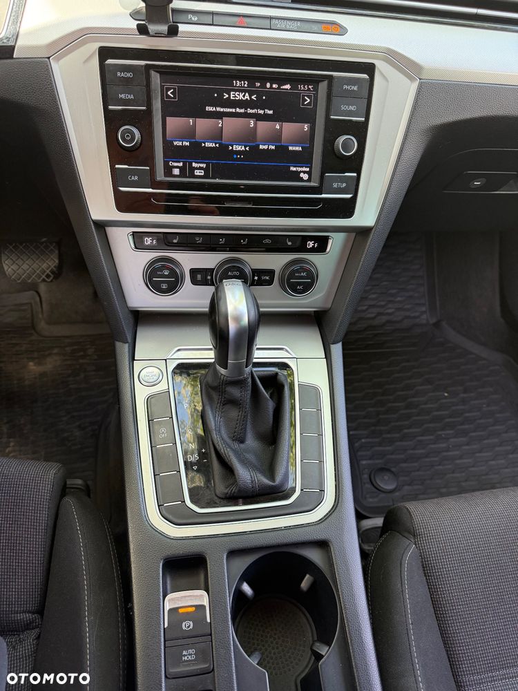 Volkswagen Passat - 10