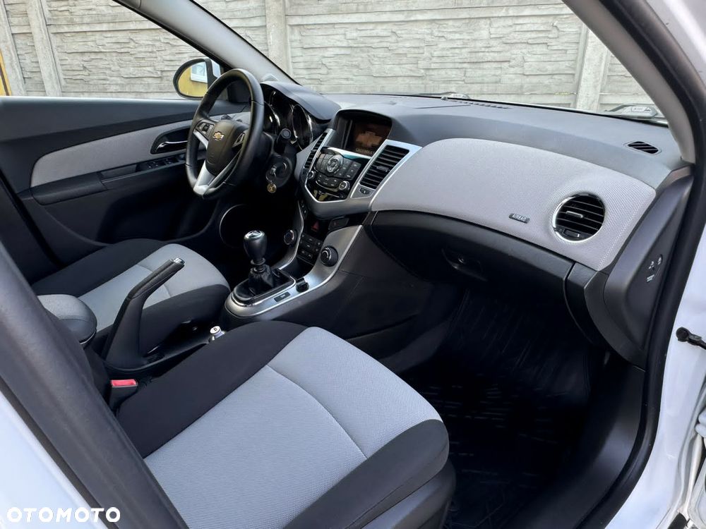 Chevrolet Cruze 1.8 LT+ - 4