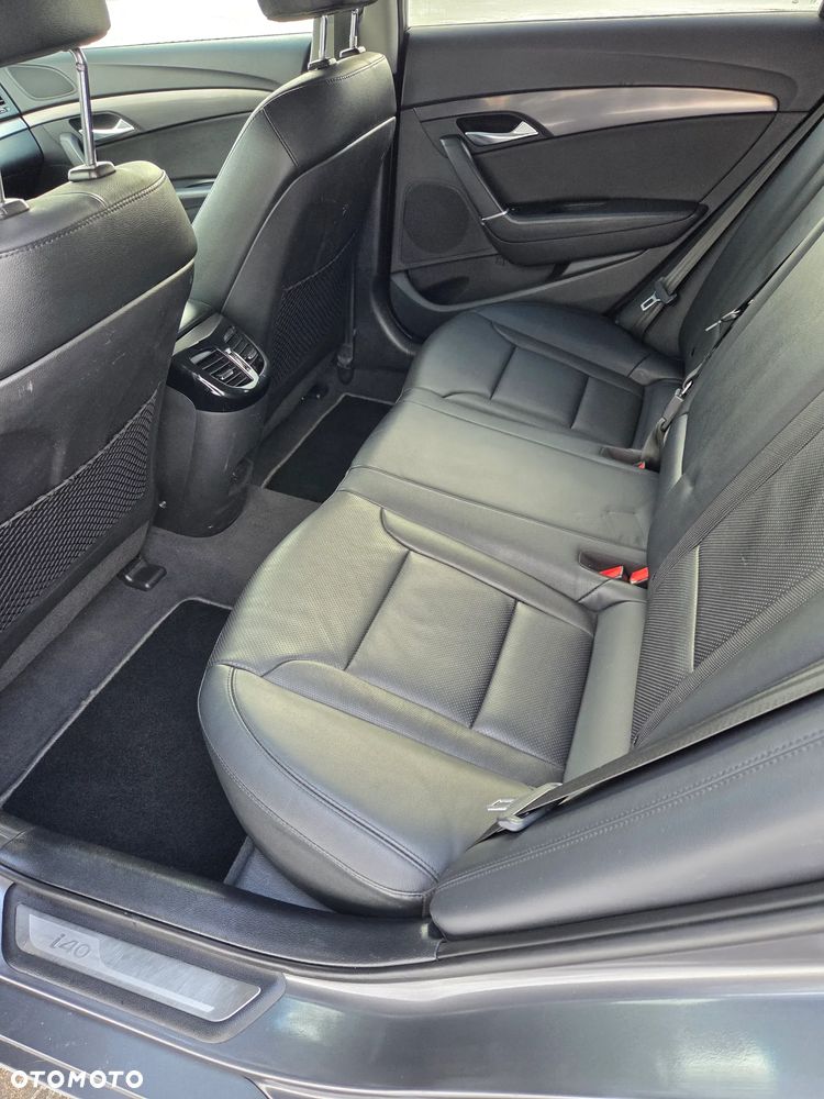 Hyundai i40 Kombi 1.7 CRDi DCT Premium - 2