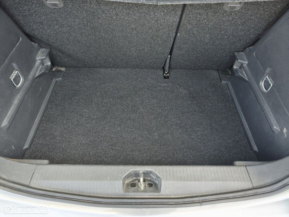 Opel Corsa 1.2 Enjoy - 24