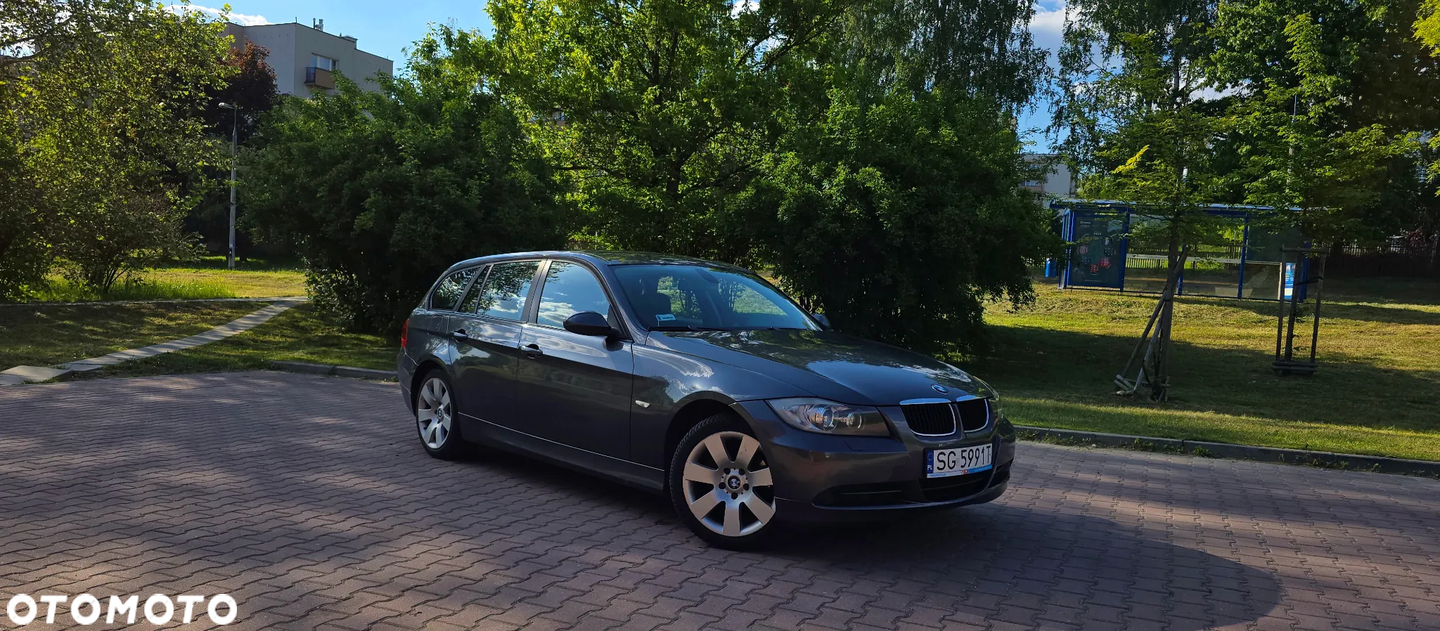 BMW Seria 3 320i Touring - 10