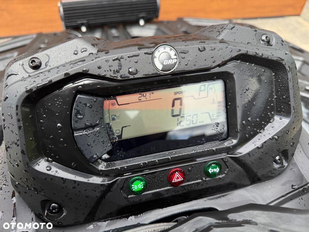 Can-Am Outlander - 15