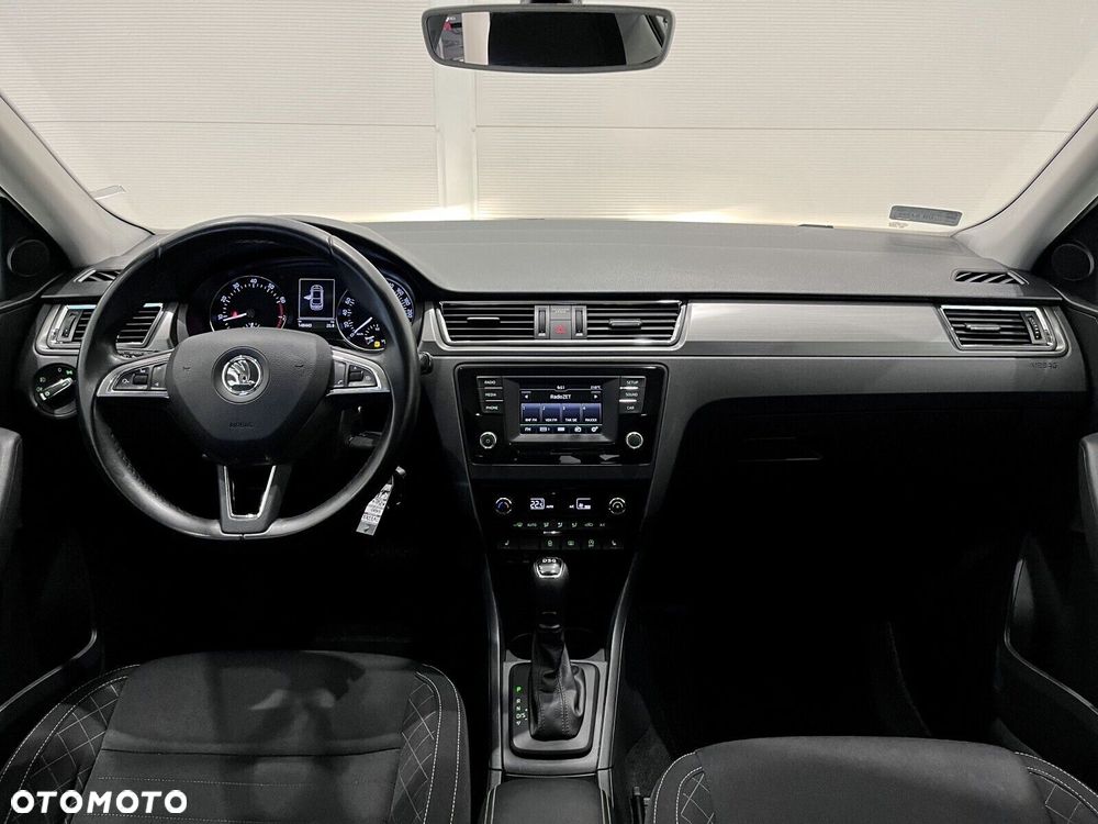 Skoda RAPID 1.2 TSI Style DSG - 12