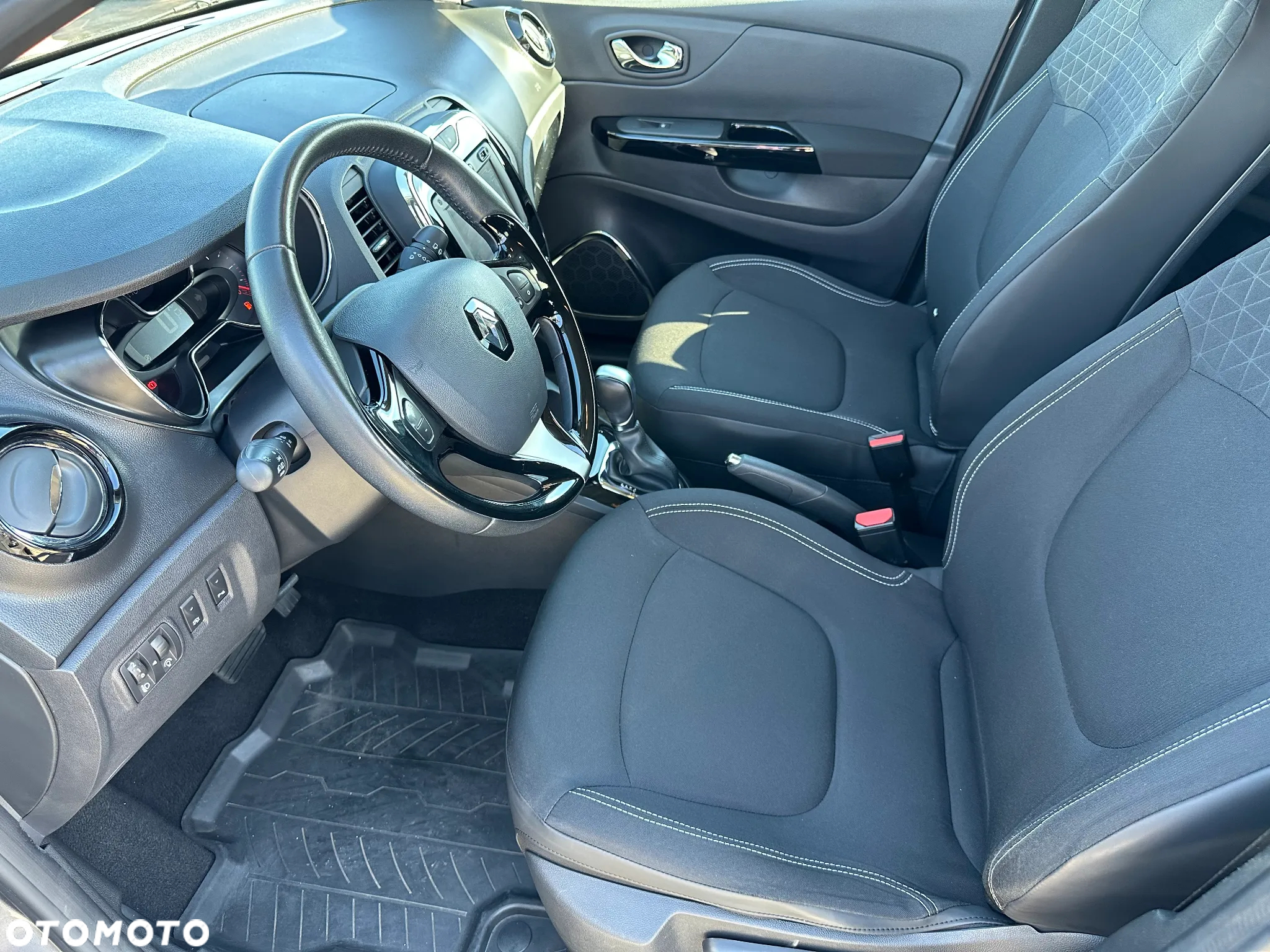 Renault Captur 1.2 Energy TCe Limited EDC - 7