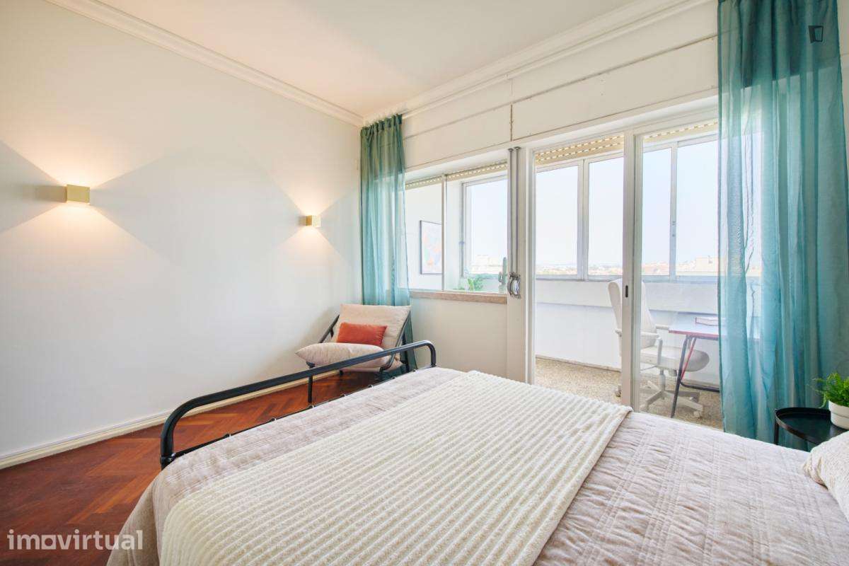 Quarto - localizado em Roma-Areeiro Lisbon - Grande imagem: 4/60