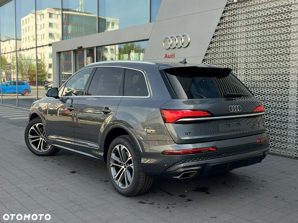 Audi Q7 - 7