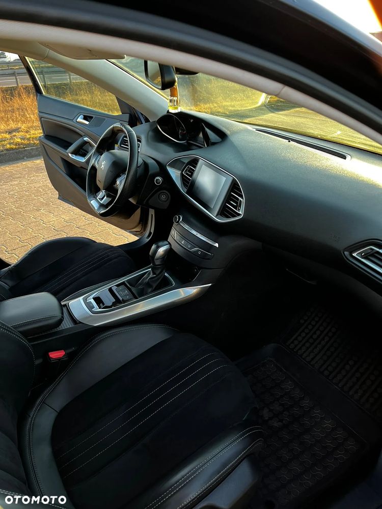 Peugeot 308 BlueHDi FAP 120 EAT6 Stop & Start Allure - 26