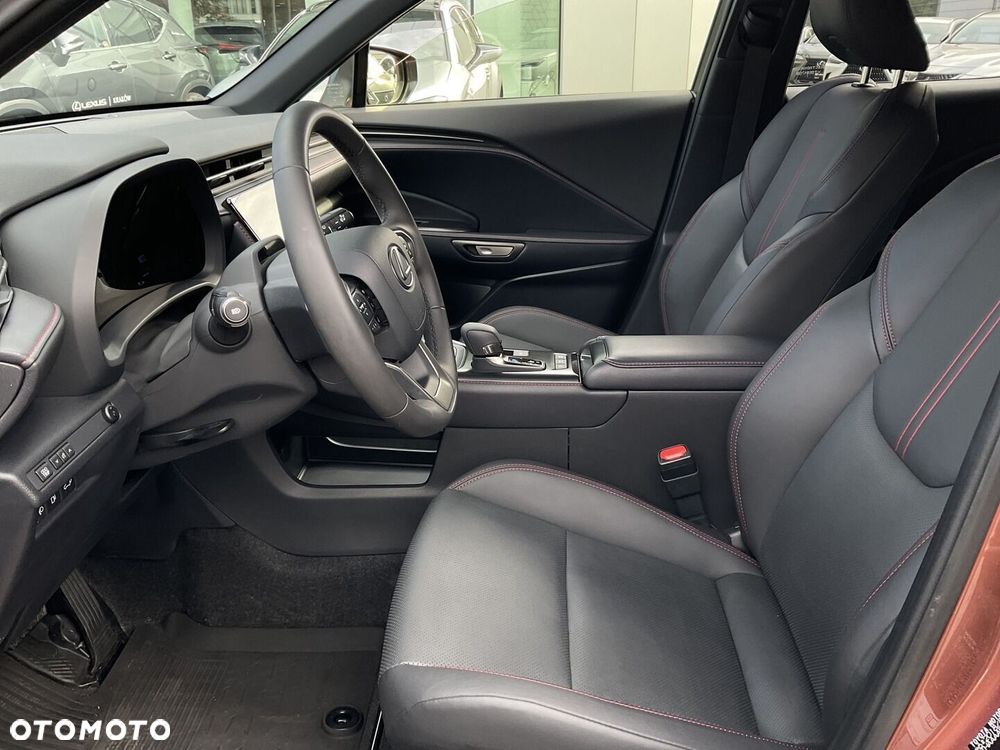 Lexus LBX 1.5 Hybrid Emotion - 19