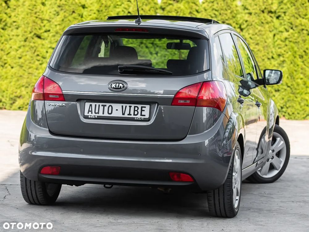 Kia Venga 1.4 CVVT Titanium Collection - 12