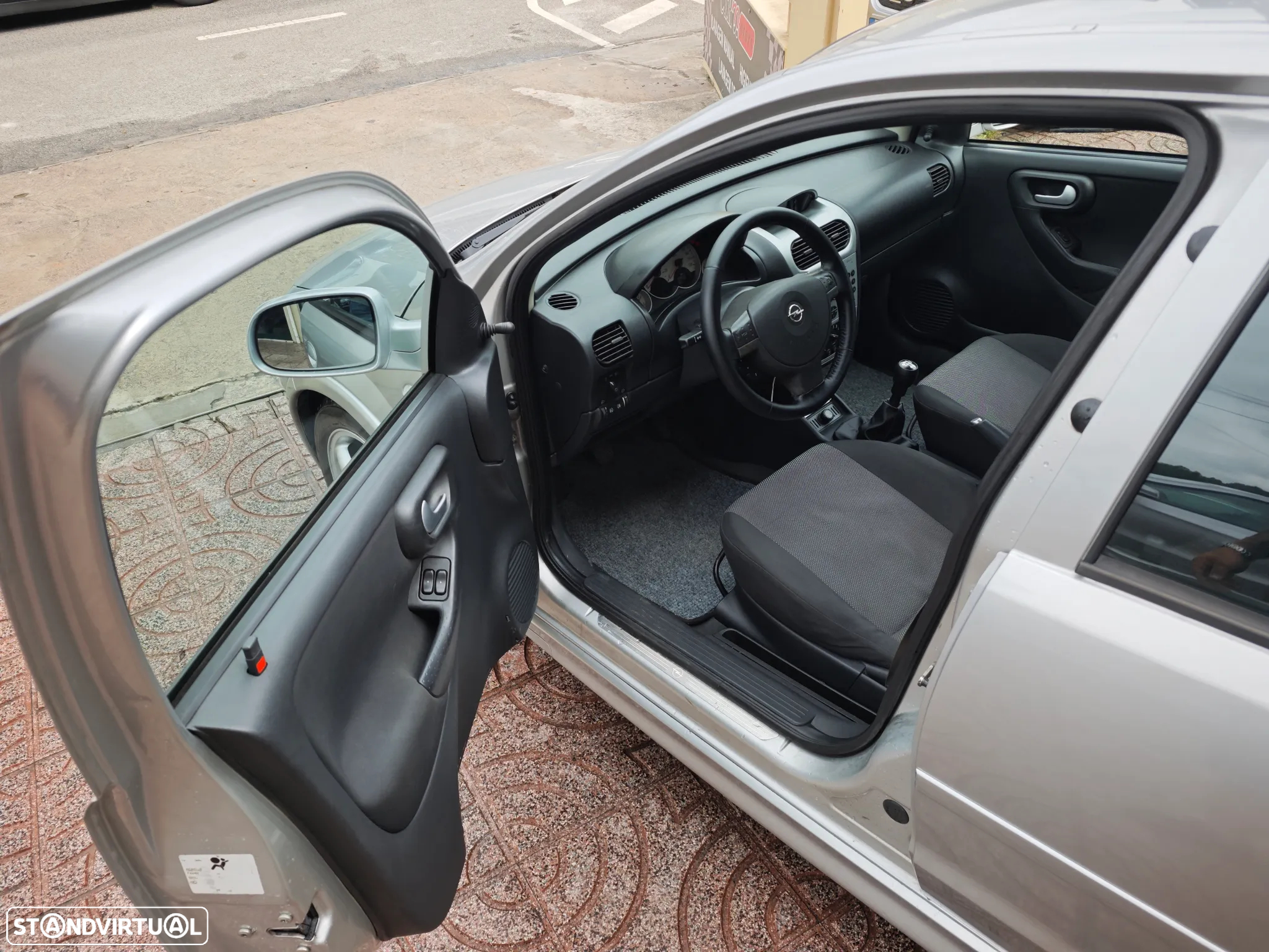 Opel Corsa 1.2 Twinport Silver - 12