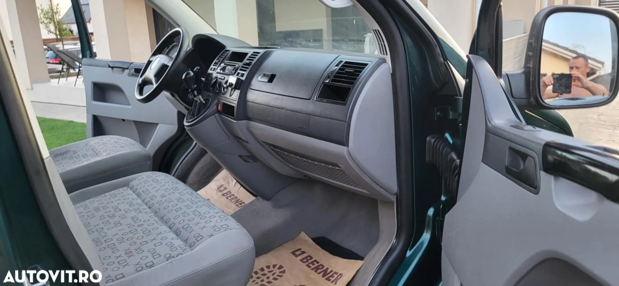 Volkswagen Transporter - 12