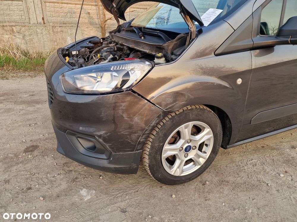 Ford Transit Courier - 25