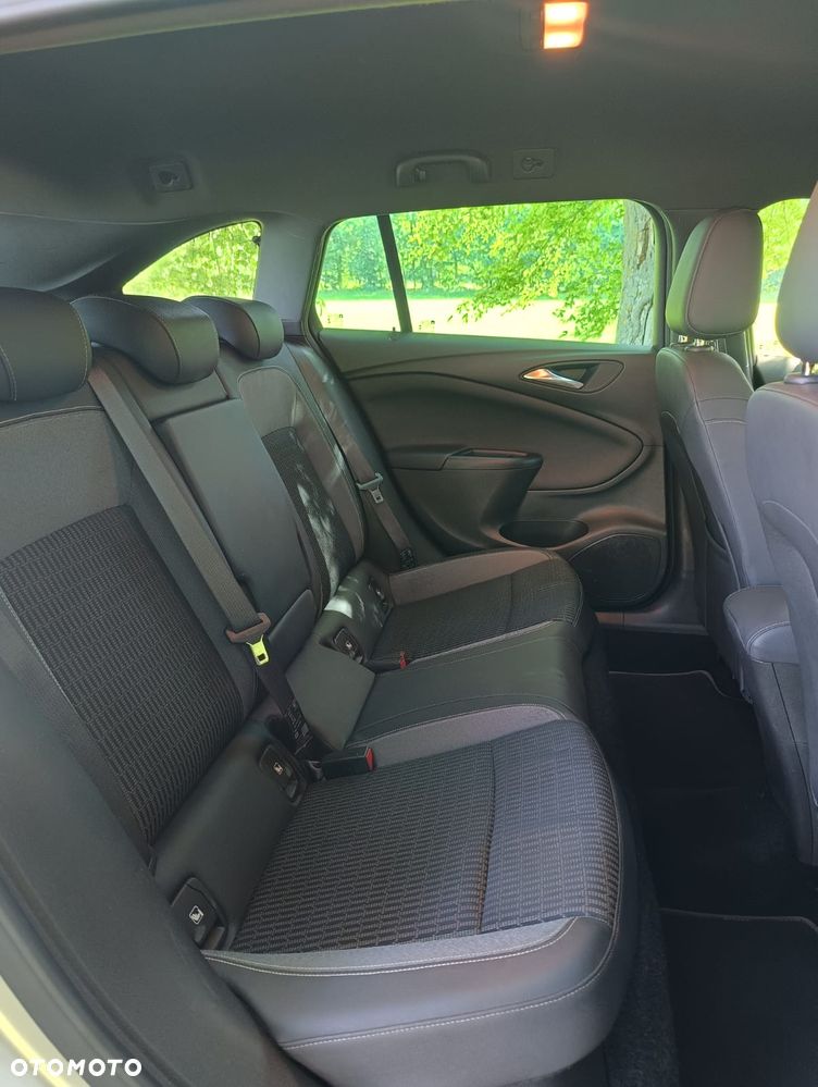 Opel Astra 1.2 Turbo Elegance - 14