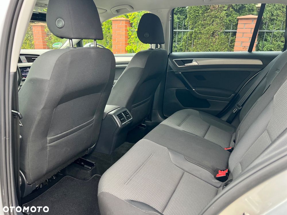 Volkswagen Golf 1.6 TDI 4Motion BlueMotion Technology Comfortline - 16