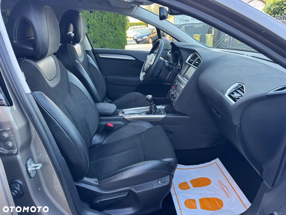 Citroën C4 HDi 150 Exclusive - 31