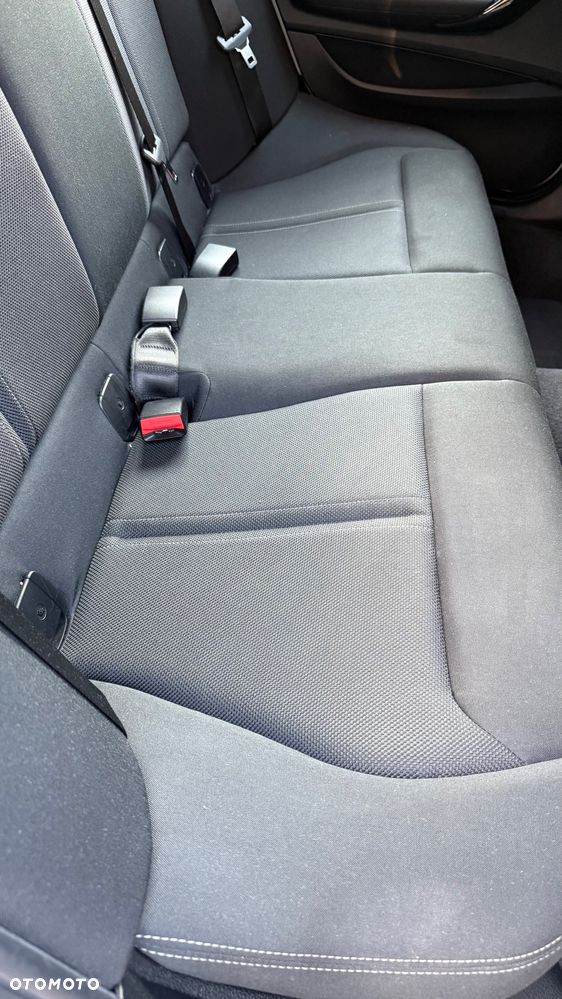 BMW Seria 1 118i Sport Line - 19